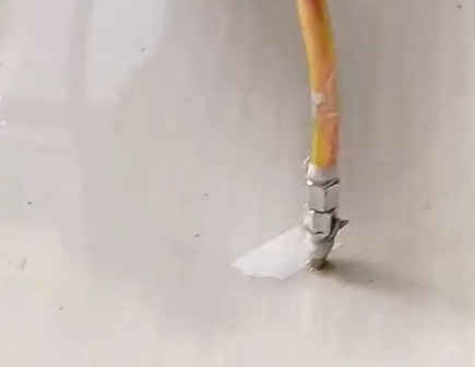 晋城市瓷砖空鼓维修公司专业解答在瓷砖铺贴过程中，如果使用的砂料过粗（如全部使用了粗砂），可能会导致以下问题